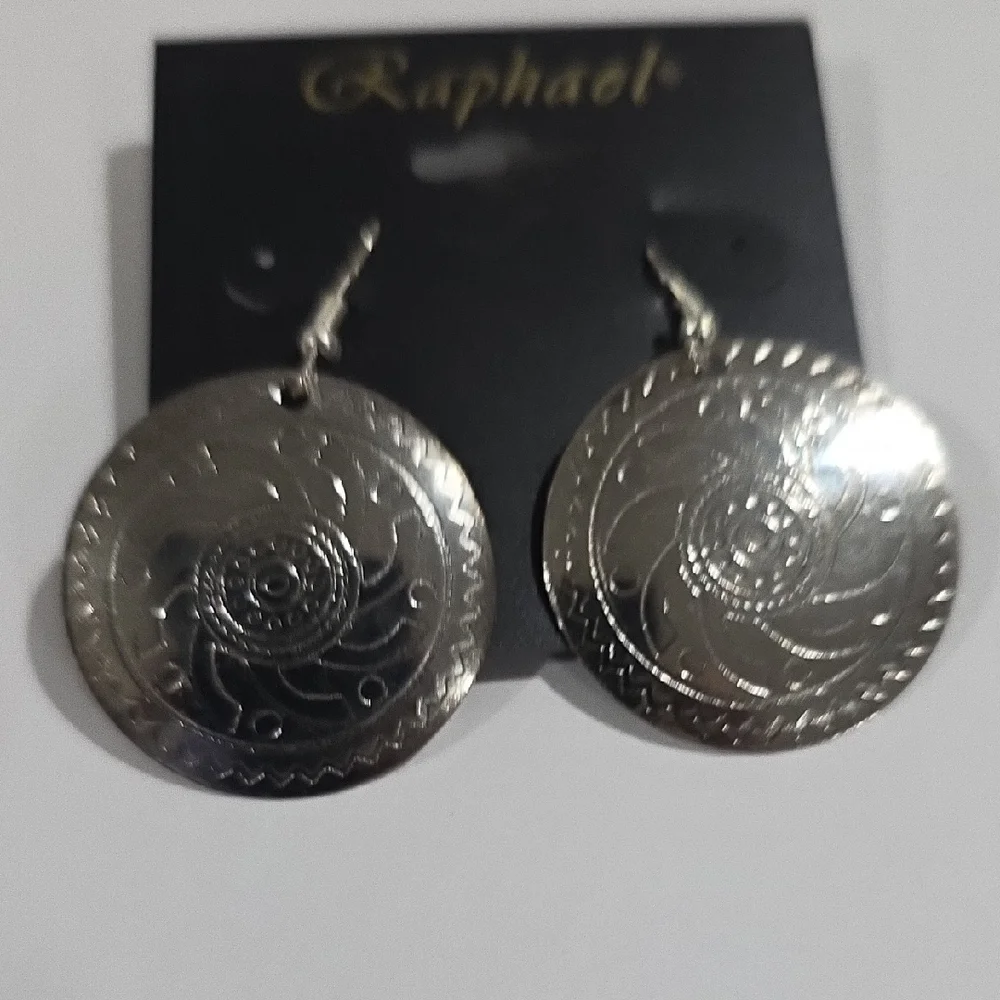 Intricate Silver Drop Earrings – Lightweight Women’s Fashion Statement Jewelry